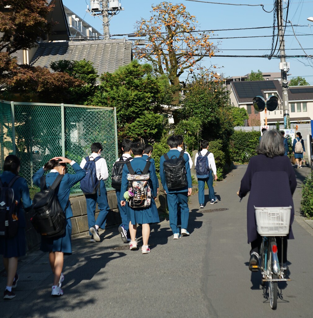 地元の中学生と