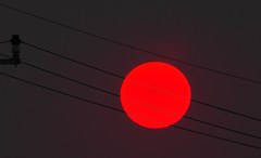 深紅の夕陽