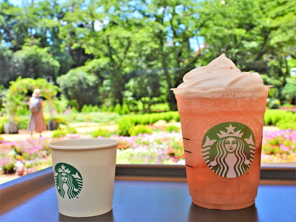 桃 MORE フラペチーノ