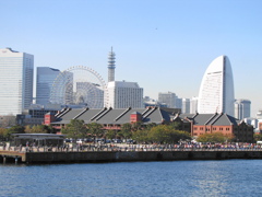 赤レンガ倉庫パークもにぎわってます