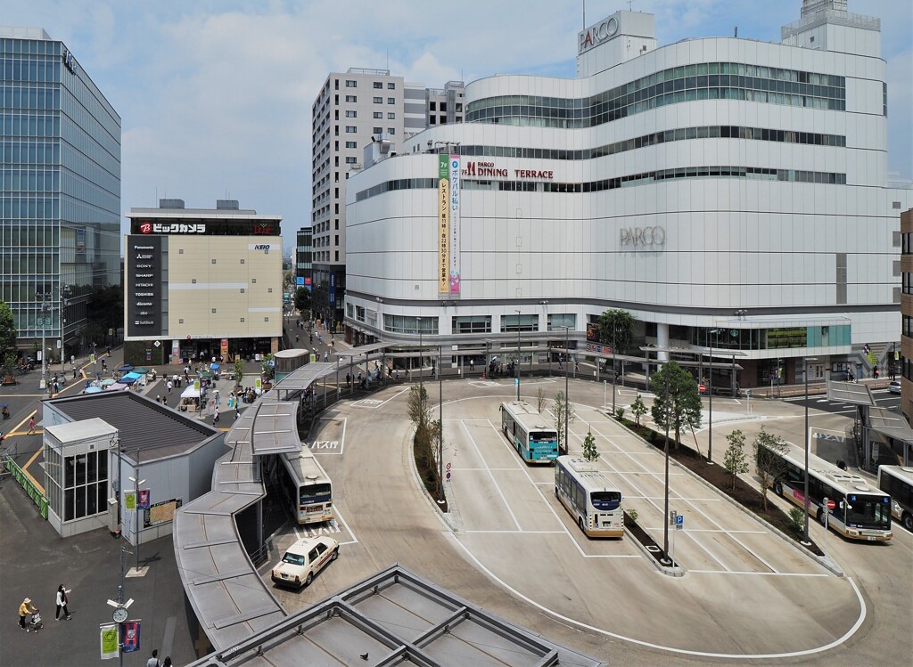 京王調布駅前