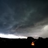 また雷雲が空を覆った