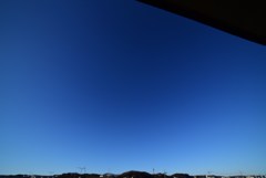 見上げれば蒼穹