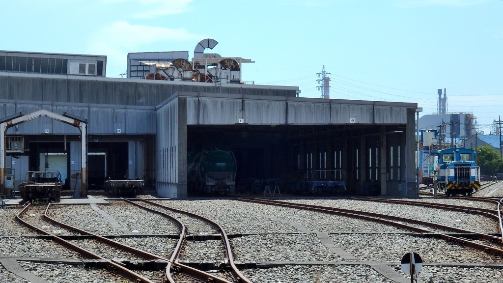 臨海鉄道の車庫
