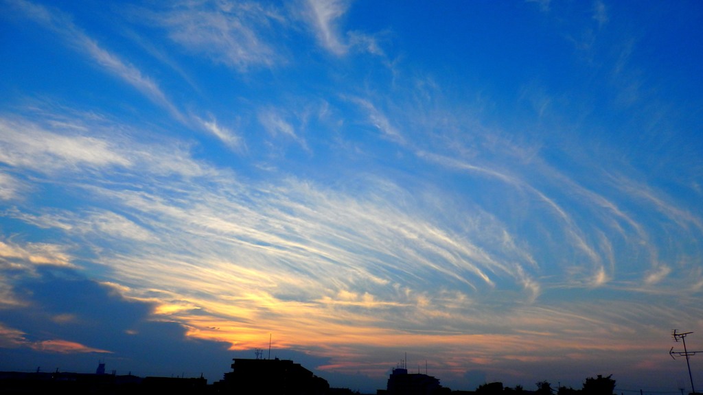 波打つ夕暮れ