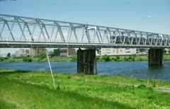 そ～っと多摩川を渡る