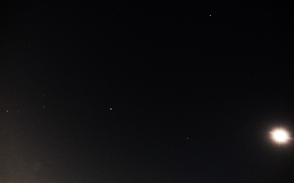 ちょっとにぎやかな星空