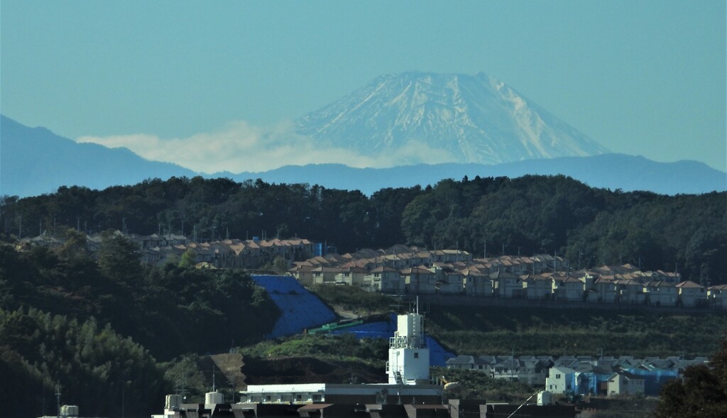 薄化粧の富士山