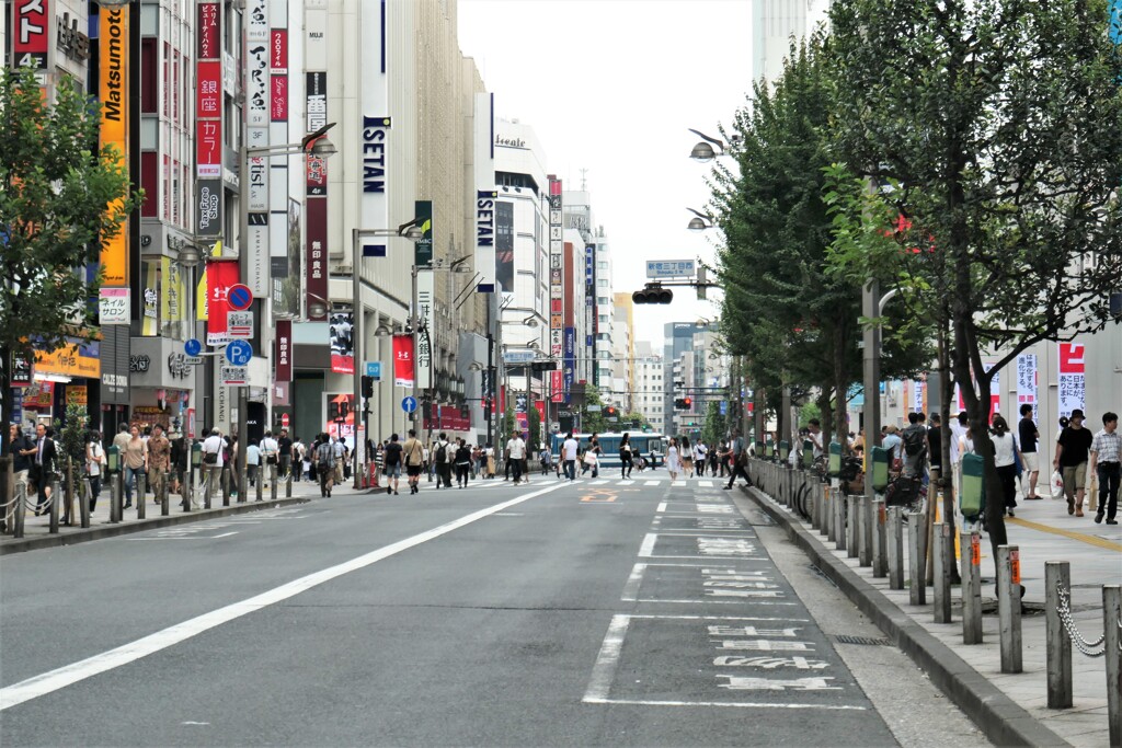 新宿3丁目方面