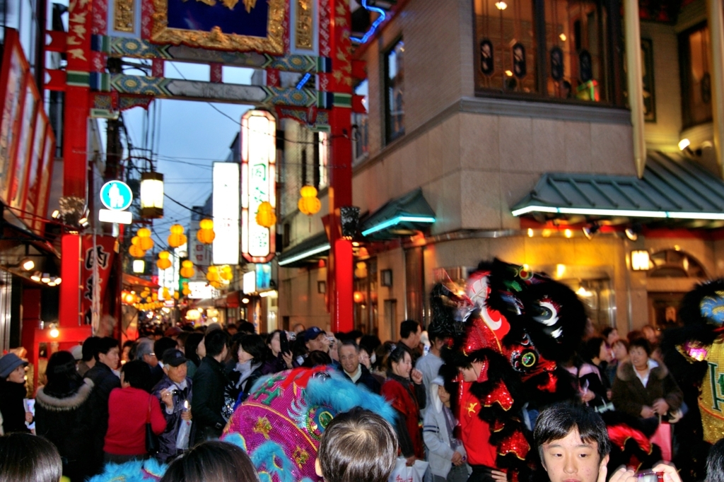 獅子も叫ぶ？大混雑