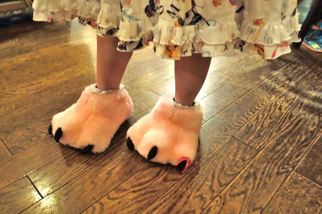 いくら猫好きだからって…