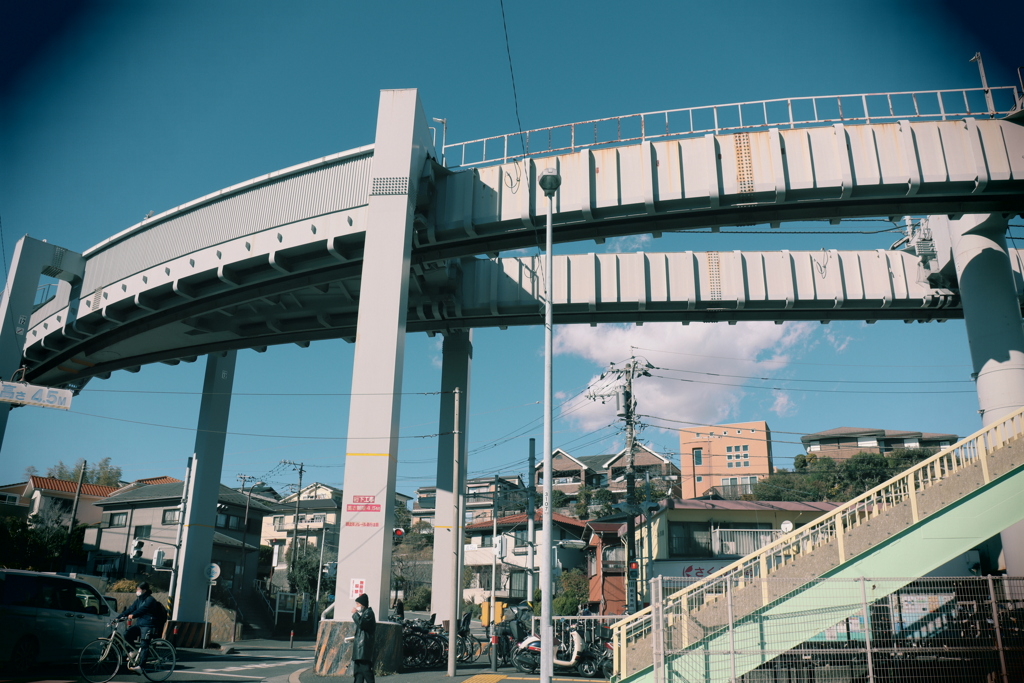 西鎌倉駅前
