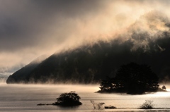 湖上の舞。。。昇龍