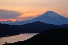 黄昏空の富士山