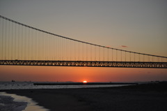 明石大橋　だるま夕陽