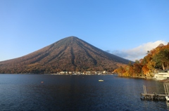 男体山