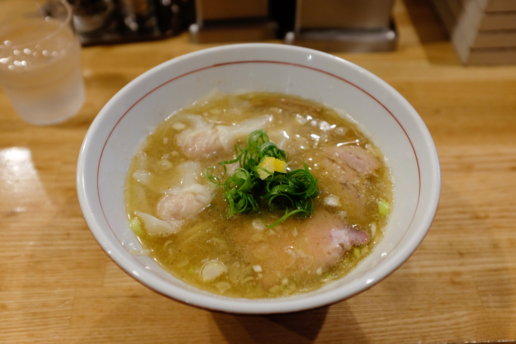 地球の中華そば@伊勢佐木長者町