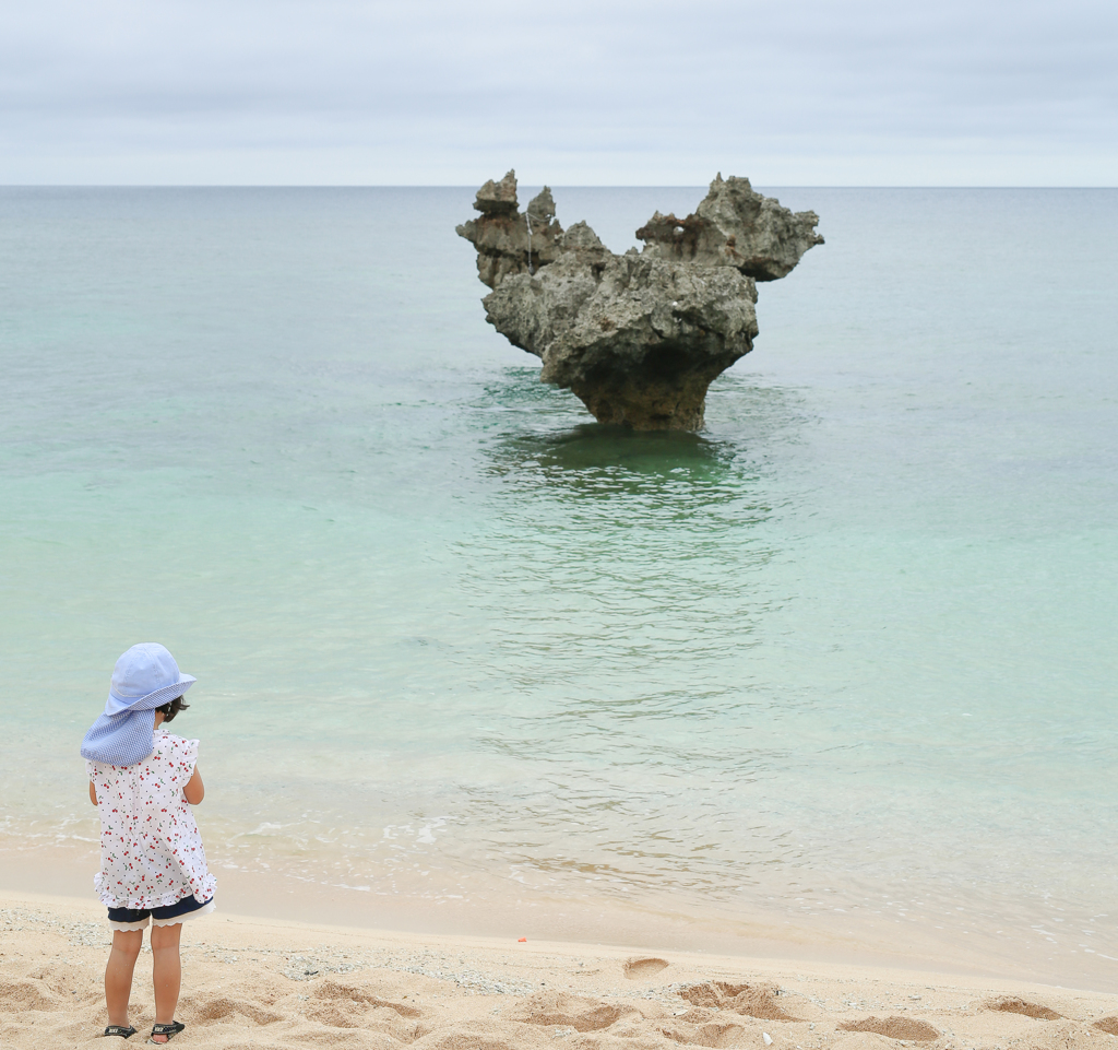 ハートロックのある古宇利島のビーチ