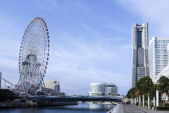 横浜朝景 ー コスモクロックとランドマーク