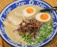 ShinShin 天神本店