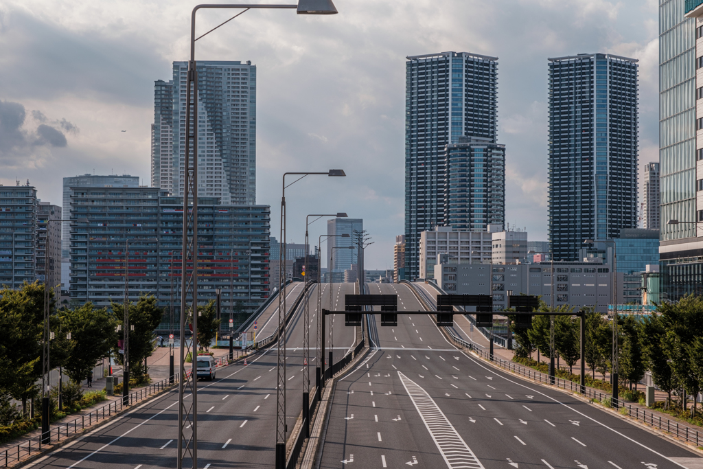 無人の豊洲大橋