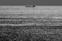 春の海