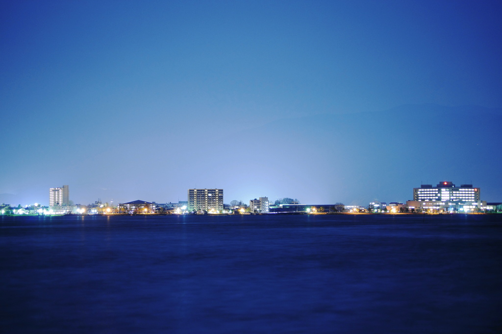 青い夜景