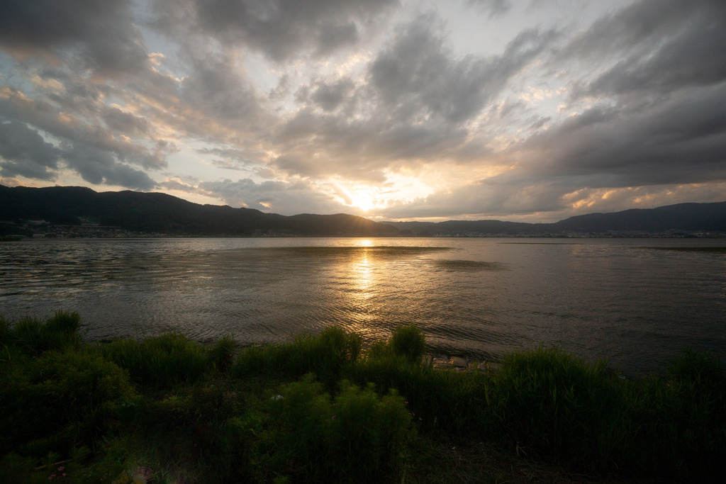 夕日と諏訪湖