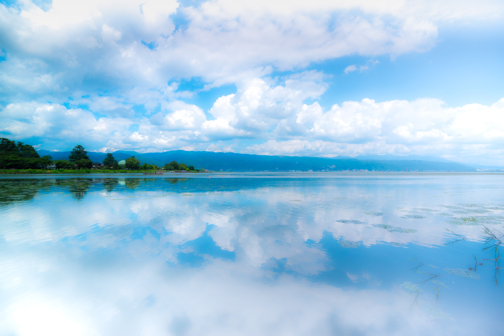 梅雨明けの諏訪湖