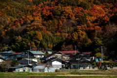 山裾の家
