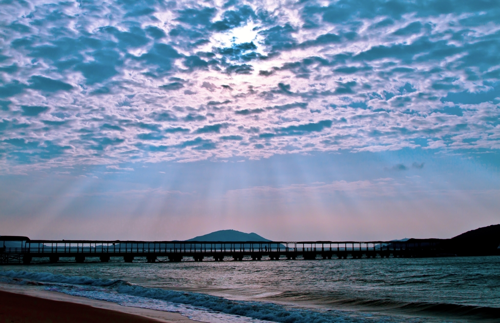 この天気ショックCLOUDY！