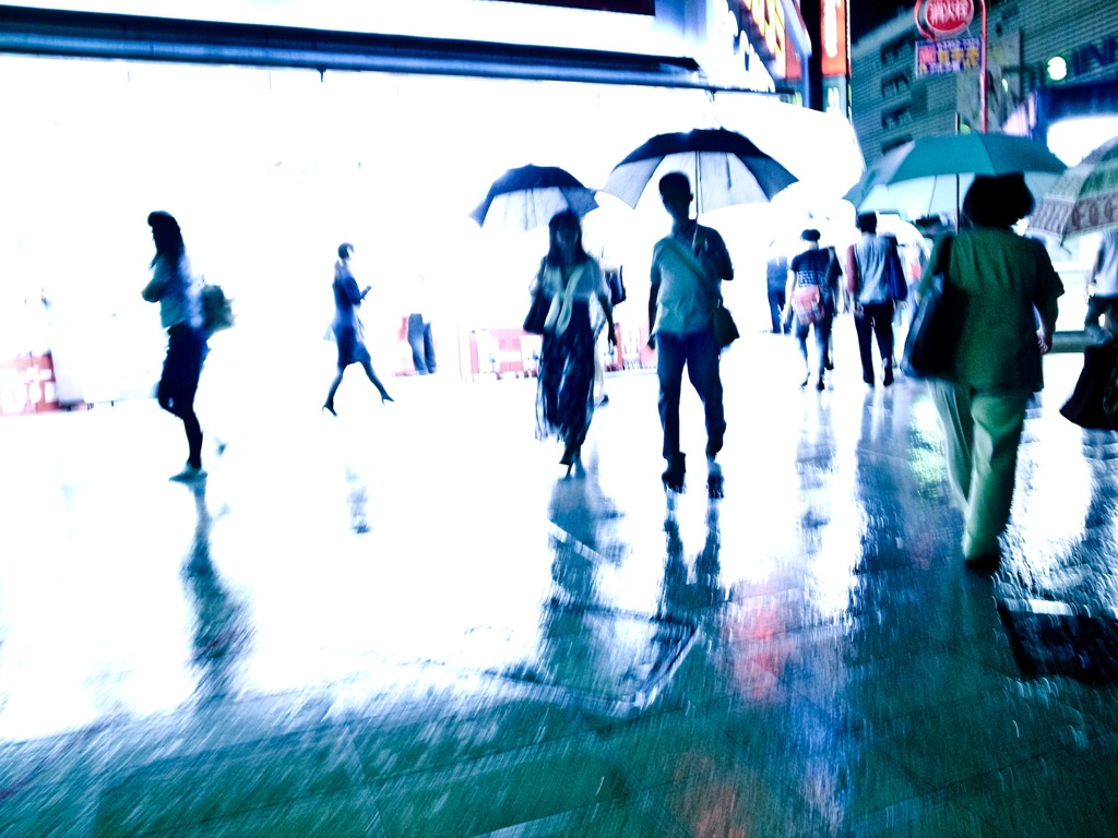 Shinjuku at Night #02 〜雨
