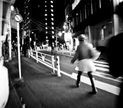 Shinjuku at Night #06 〜赤い上着〜