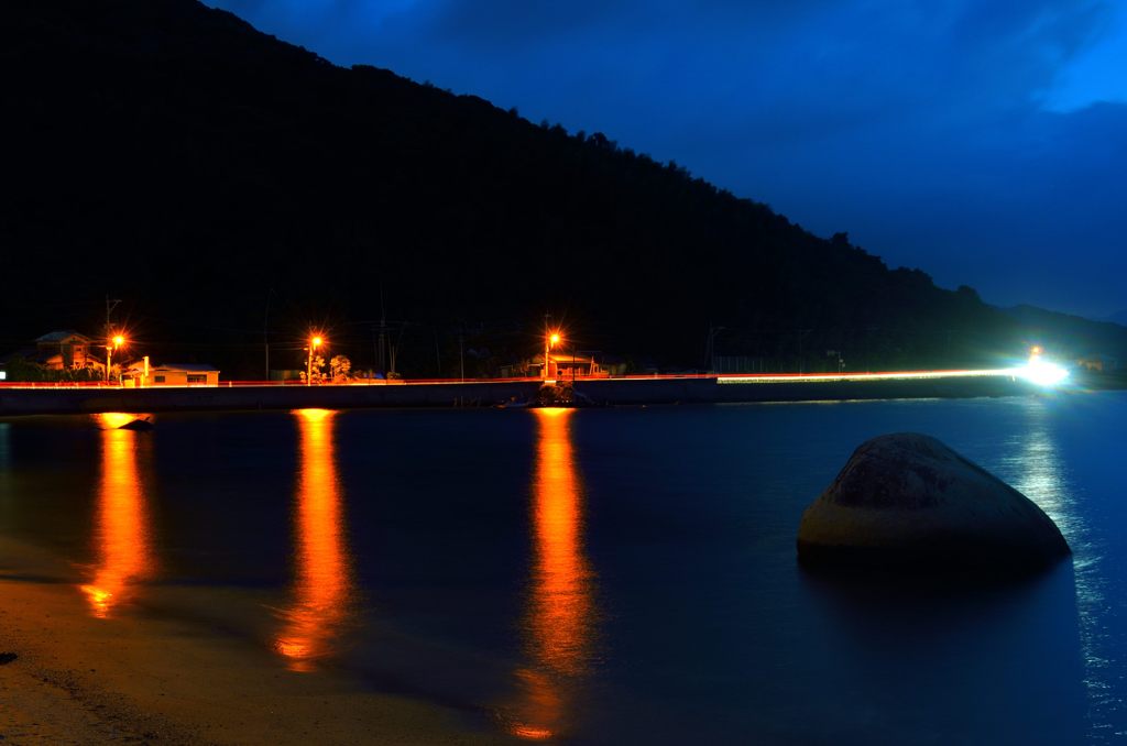 夜の海