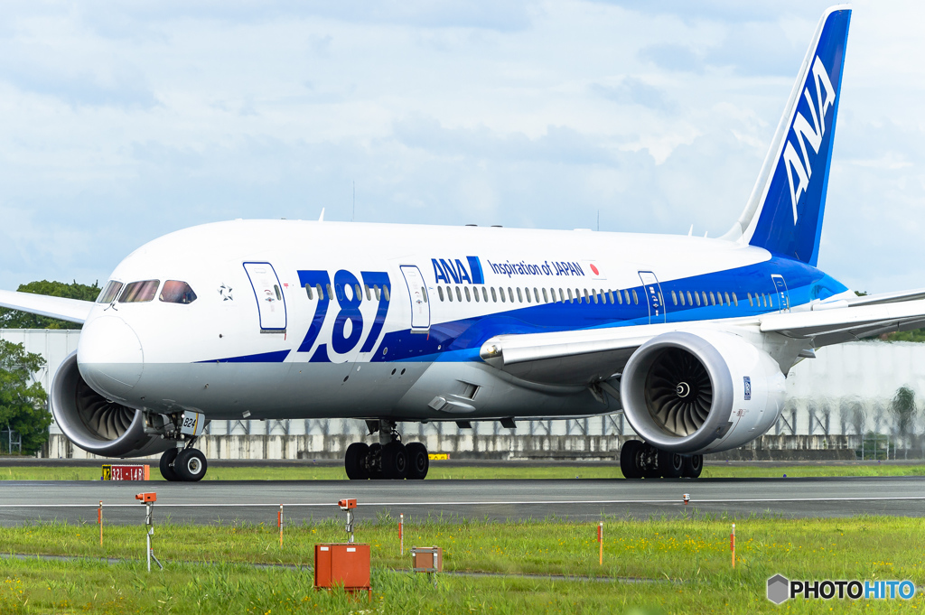 JA732J　1/200 ANA Boeing787-8 JA824A JA732J様専用 1/200 ANA Boeing787-8 JA824A - メルカリ