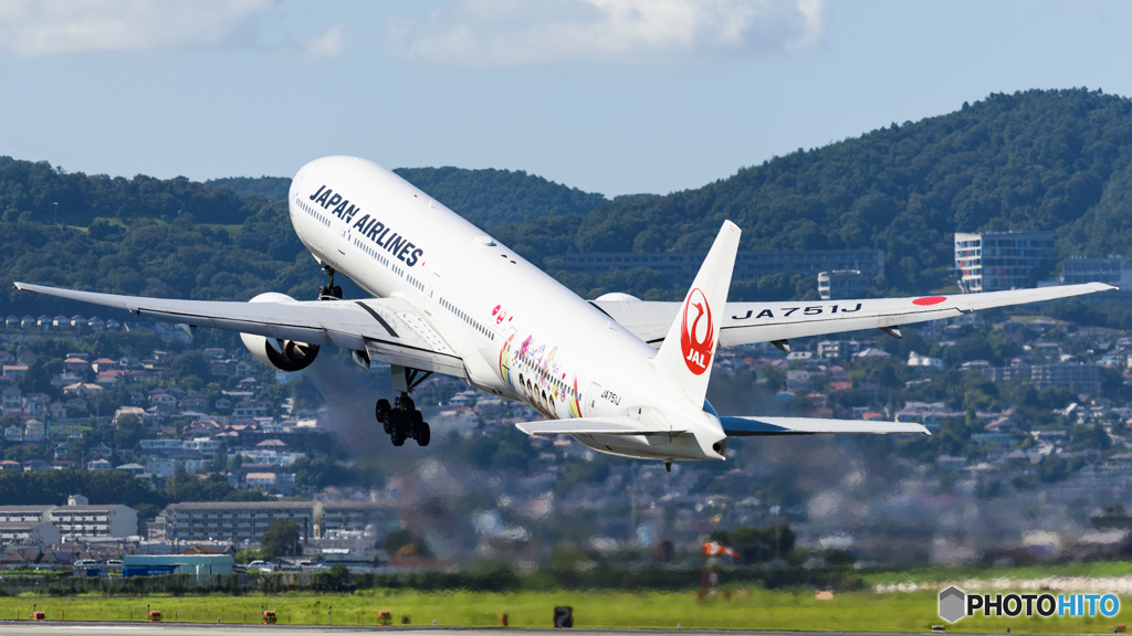 JAL Boeing 777-346 JA751J