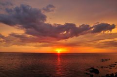 夕日に染まる海(1)