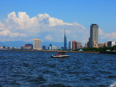 青い空，青い海