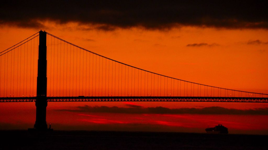 Golden Gate Bridge in sunset