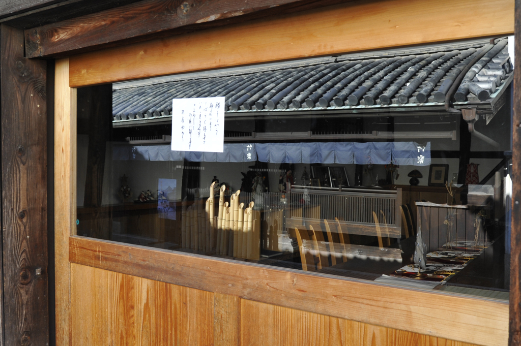 気になるガラスの向う側、と。。。