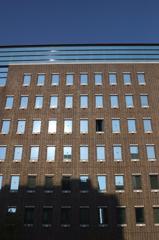 03したやビルの窓