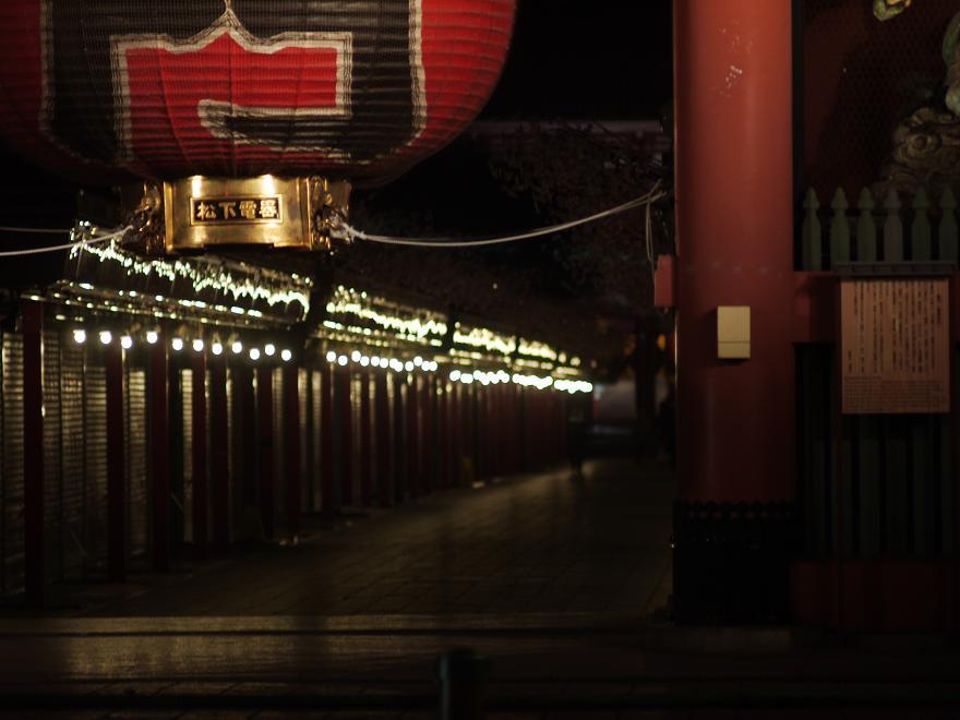 浅草。かみなりもん、