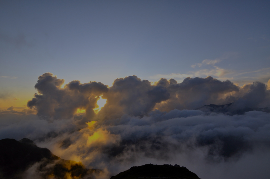 雲　夕日　２