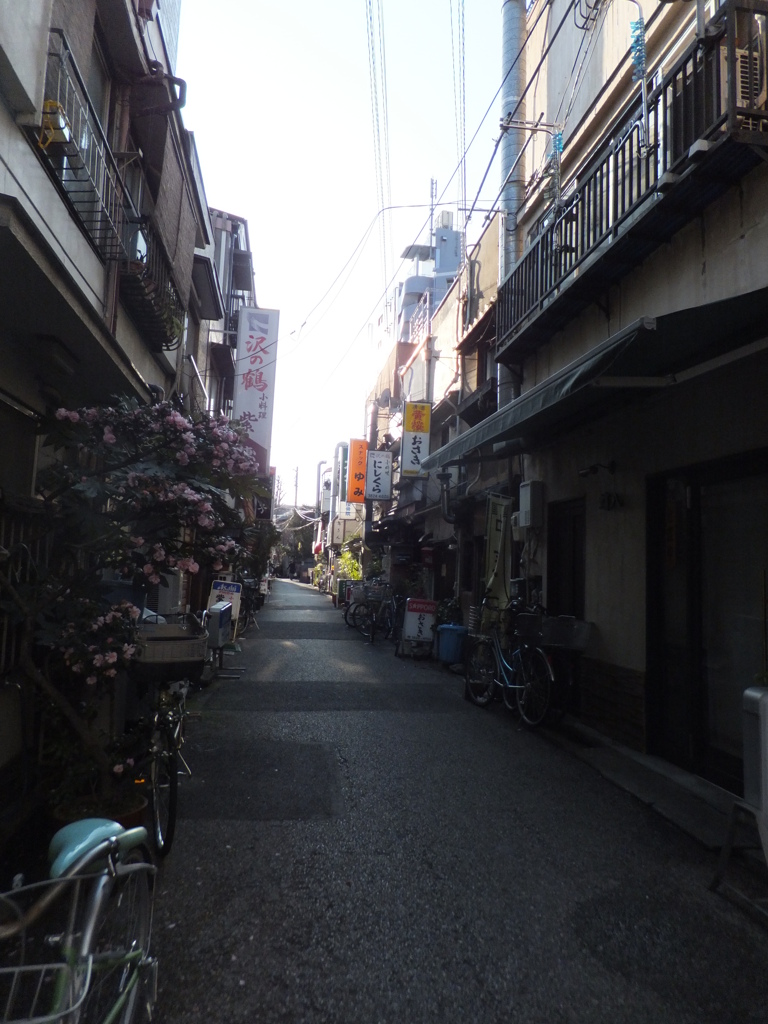 谷中商店街近く