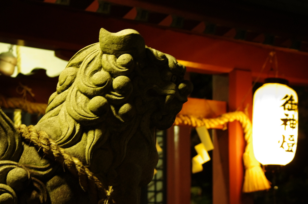 神社にて　「狛犬」