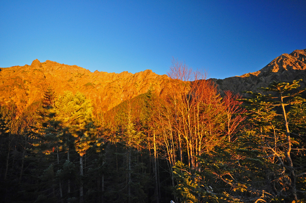 燃ゆる赤岳