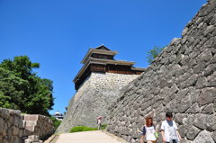 夏の日の松山城