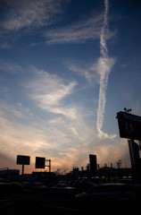 ある日の夕焼け・飛行機雲
