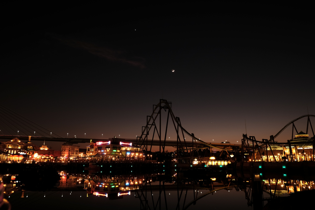 Amusement park at night2