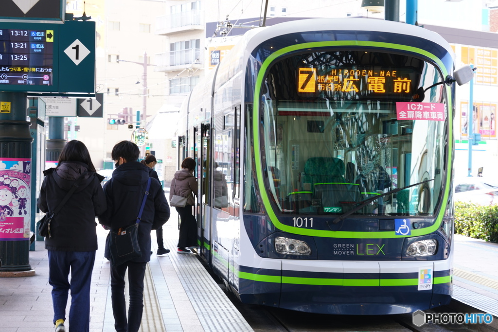 広電横川駅の日曜日